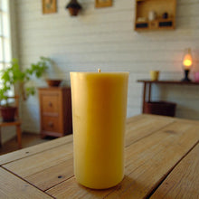 Load image into Gallery viewer, 3&quot;x6&quot; Pure beeswax candle on wooden table